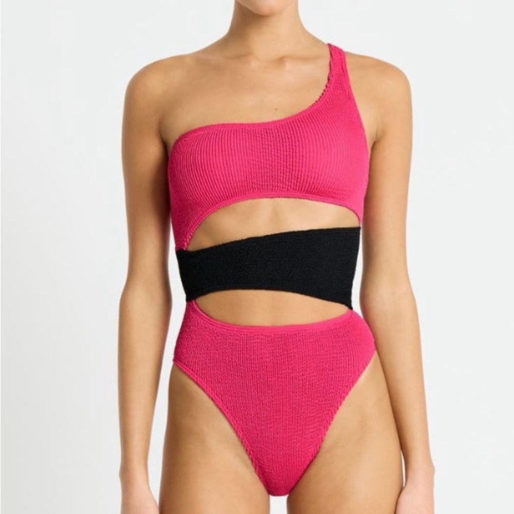 Bond-eye Raspberry and Black One-Shoulder Swimsuit